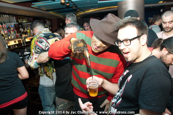 Freddy Mixes Drink for Fan - DSC 9169