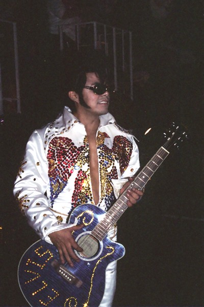 F_elvis_in_sequins.jpg