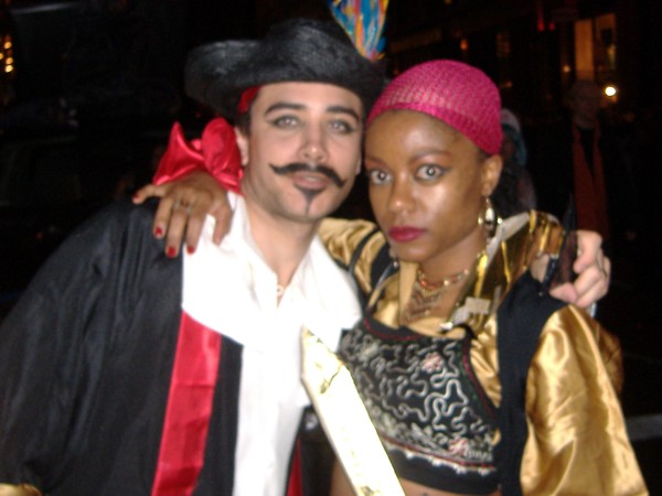 D_pirate_man_and_woman.jpg