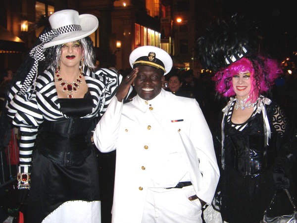 D_drag_queens_and_sailor.jpg