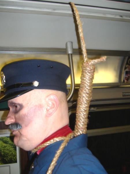 D_fire_patrolman_schwartz_side_rope.jpg