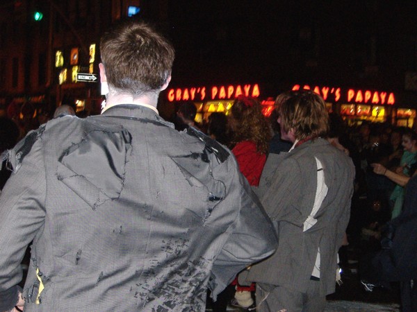 D_zombies_clothes_back.jpg