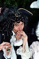F_Queenery_Louis_XIV_kissing_hands_kiss.jpg