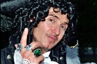 F_Queenery_Louis_XIV_rings_closeup.jpg